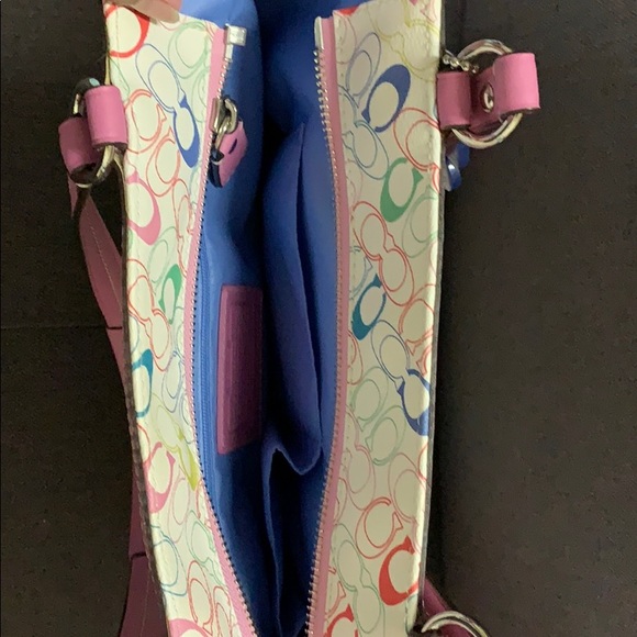 Coach Sold! - Picture 3 of 4